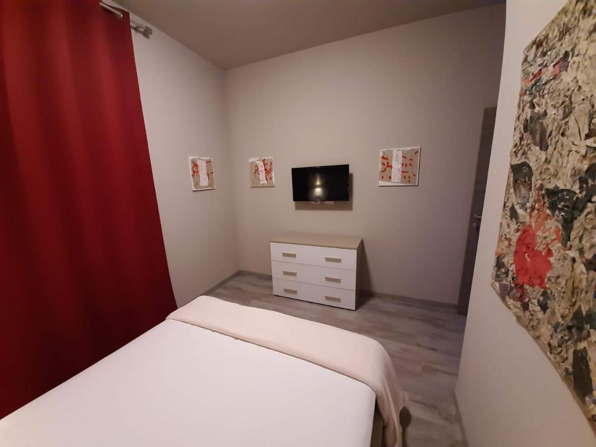 Hotel & Ristorante L'Angoletto In Selci Selci  ภายนอก รูปภาพ