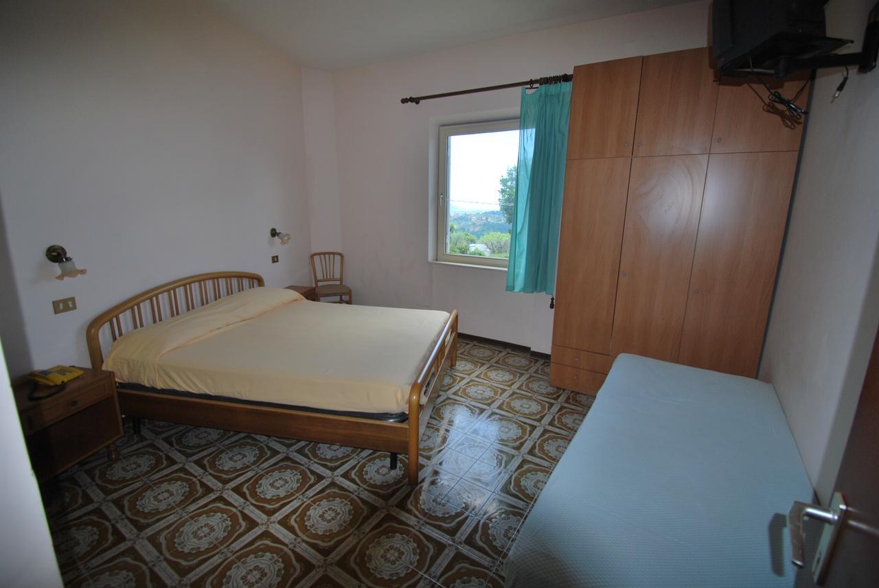 Hotel & Ristorante L'Angoletto In Selci Selci  ภายนอก รูปภาพ